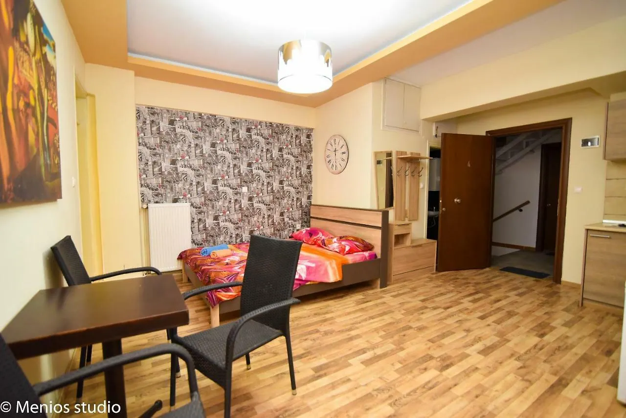 Menios Apartments And Studios Nea Kallikrateia